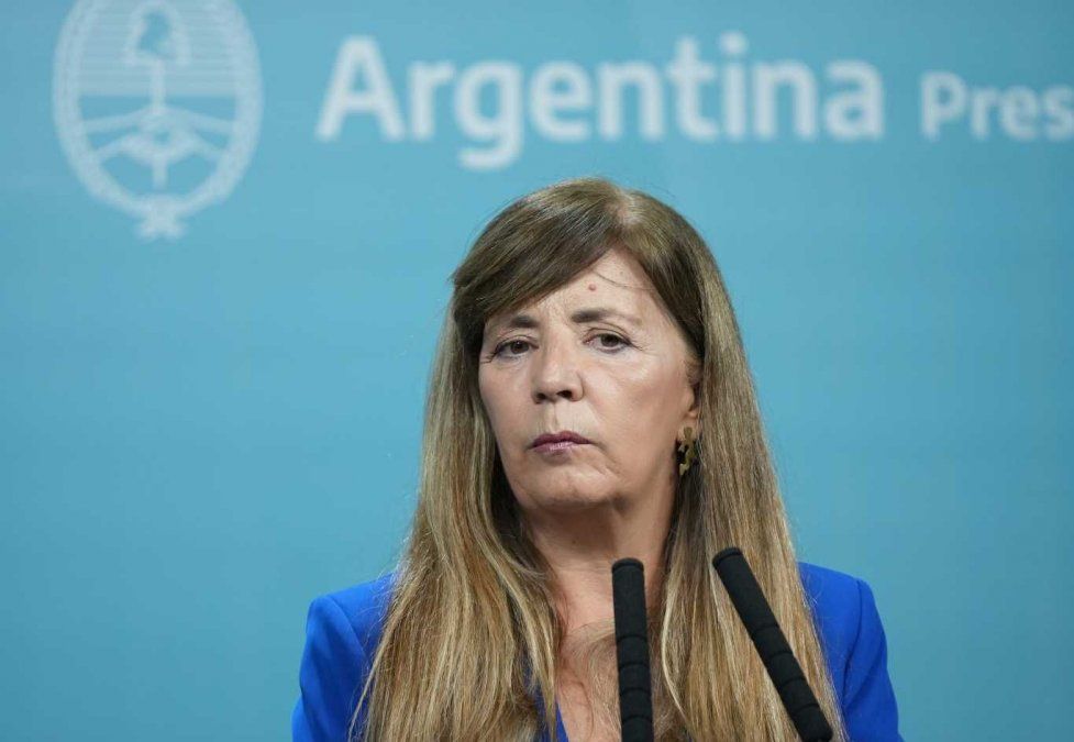 La Inc Moda Pregunta A Gabriela Cerruti Sigue La Pol Mica