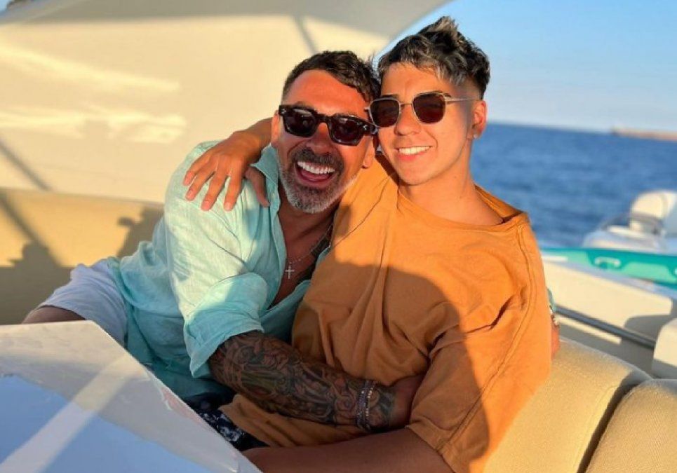 El hijo de Ezequiel Pocho Lavezzi habló de la salud de su padre