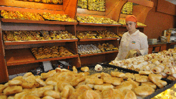 Panaderos, en alerta: No habrá ni pan ni facturas para el domingo (ni dólares para las molineras)