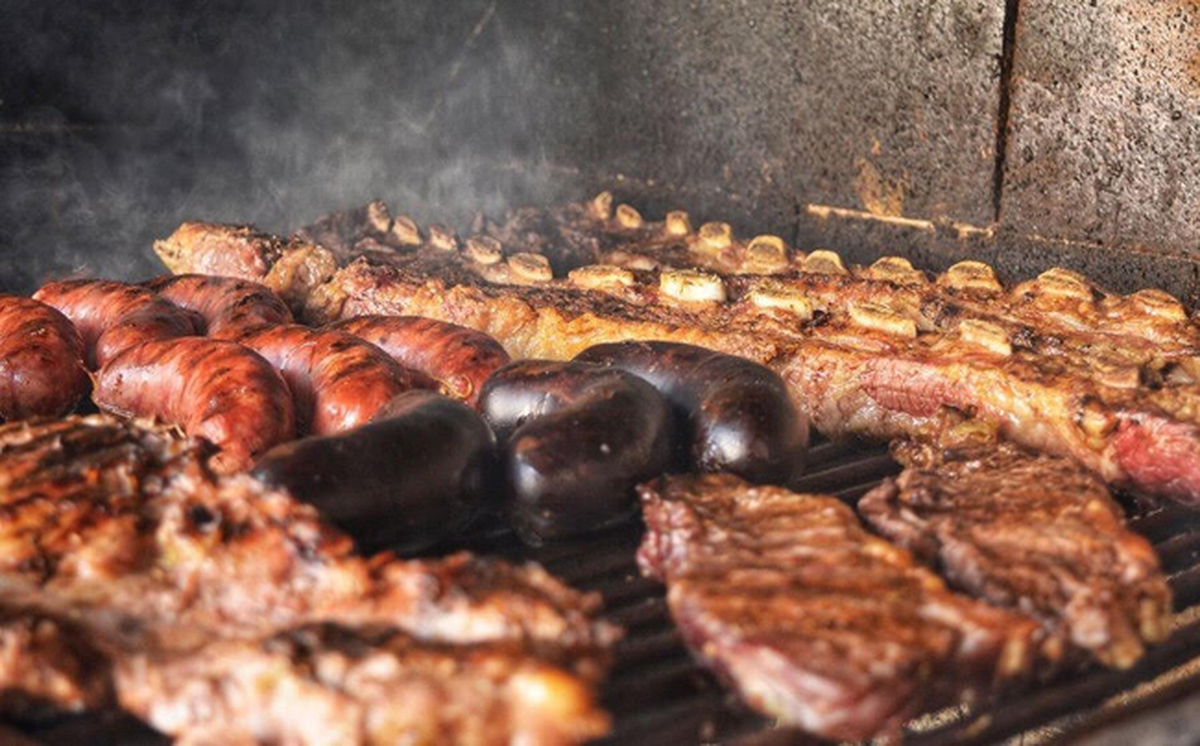 El asado, lo más elegido por los argentinos para celebrar Navidad y Año Nuevo. El asado, lo más elegido por los argentinos para celebrar Navidad y Año Nuevo. 