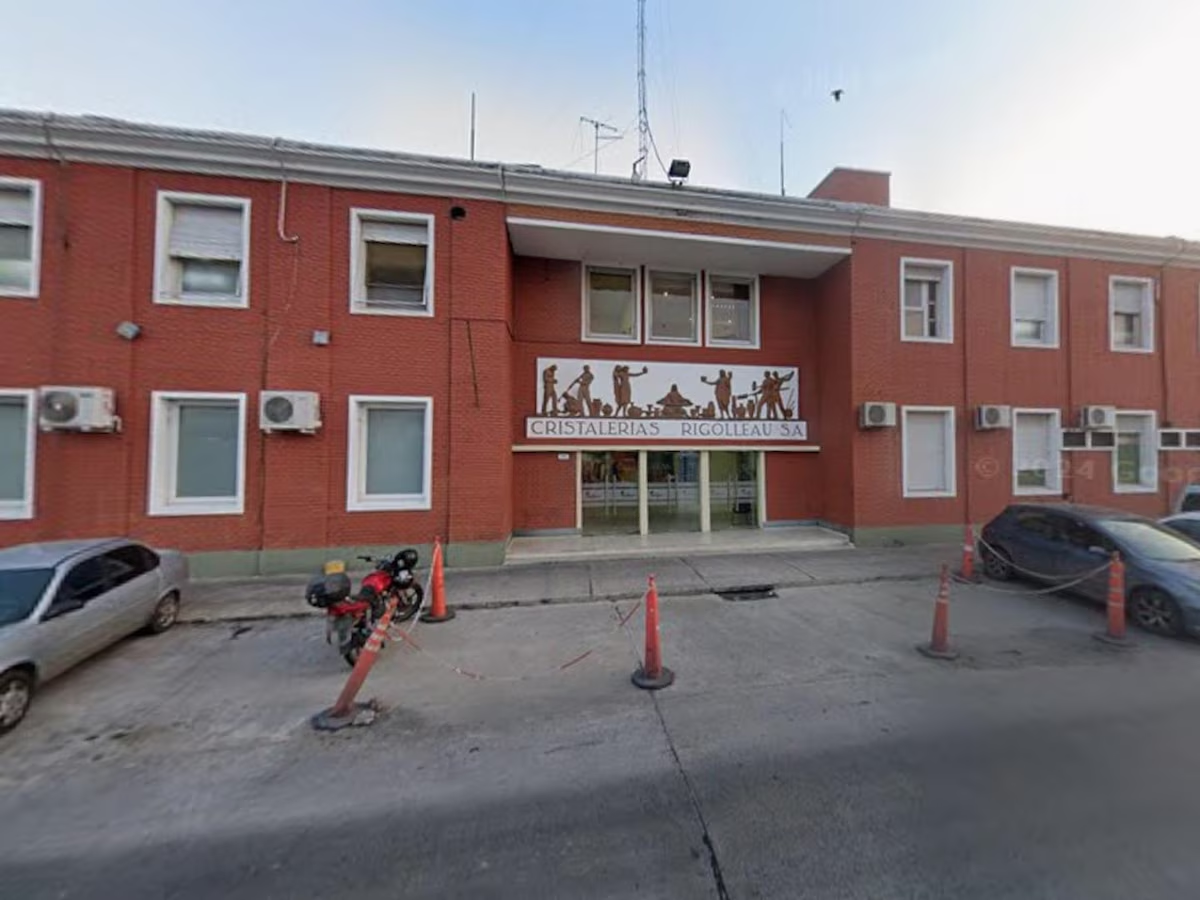 Por ahora, afirman que no habrá despidos en la fábrica. Por ahora, afirman que no habrá despidos en la fábrica.