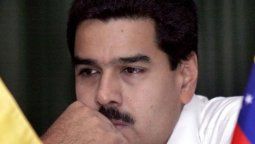 altText(Postchavismo ilegítimo: ¿Puede Maduro, en funciones, ser candidato?)}