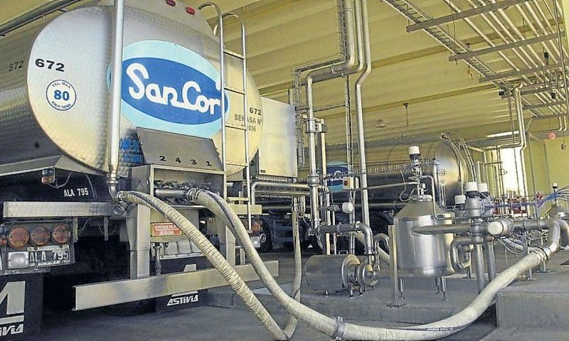Atilra levantó las medidas de fuerza, pero SanCor ya tuvo que descartar los primeros 100 mil litros de leche. Atilra levantó las medidas de fuerza, pero SanCor ya tuvo que descartar los primeros 100 mil litros de leche.