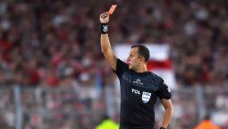 Polémicas del 1º tiempo River-Boca: Un Herrera condicionado comete 3 errores graves en el Superclásico.