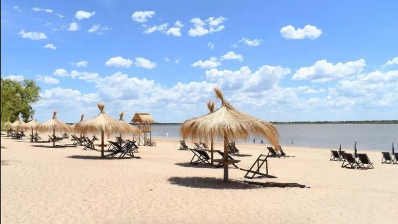 La playa de arena blanca que fascina a todos en Buenos Aires