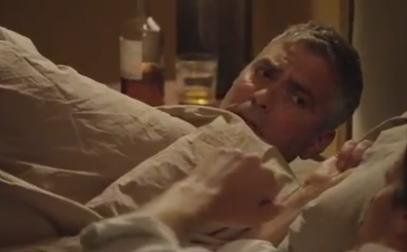 Imagen de Clooney en la cama con Randy.