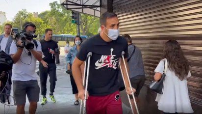 ¿Culpa de los K? Izquierdoz postergó su operación en Boca