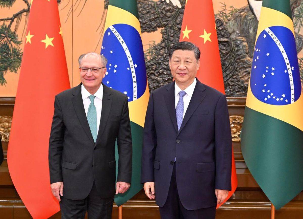 Geraldo Alckmin y Xi Jinping, repasando la agenda Brasil / China. Geraldo Alckmin y Xi Jinping, repasando la agenda Brasil / China.