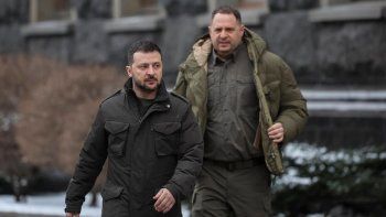 Renunció la mano derecha de Volodymyr Zelensky por corrupción en Ucrania