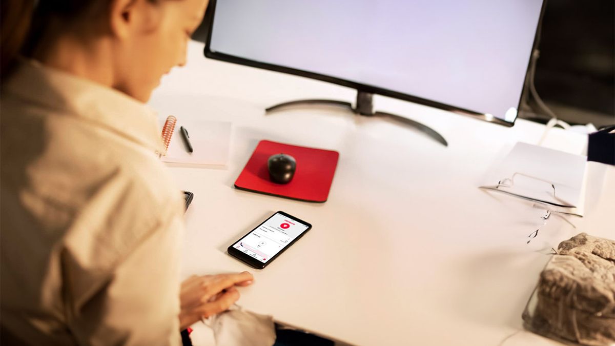 La empresa de alarmas Verisure apela al uso de la tecnología para el cuidado de los adultos mayores en resguardo de su privacidad. La empresa de alarmas Verisure apela al uso de la tecnología para el cuidado de los adultos mayores en resguardo de su privacidad.