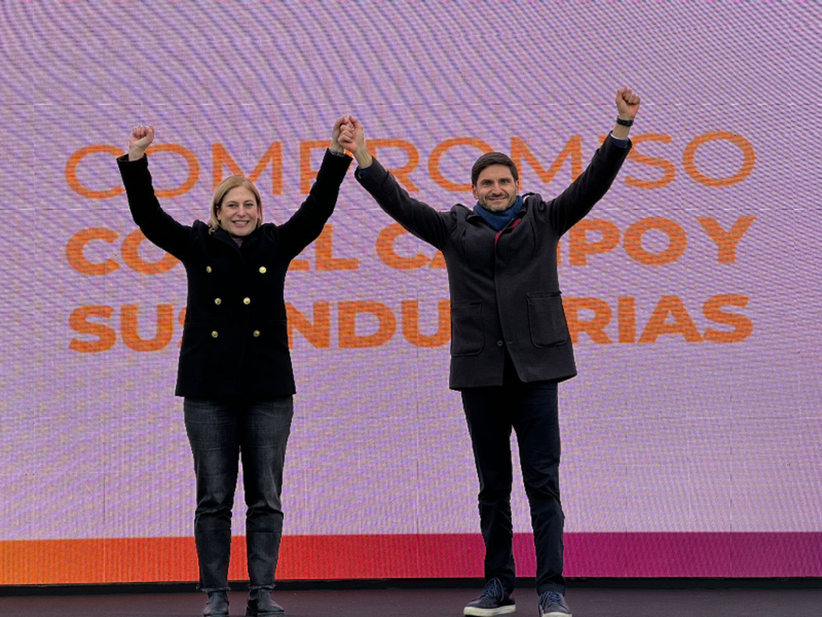 Su compañera de fórmula, vicegobernadora electa, Gisela Scaglia. Su compañera de fórmula, vicegobernadora electa, Gisela Scaglia. 