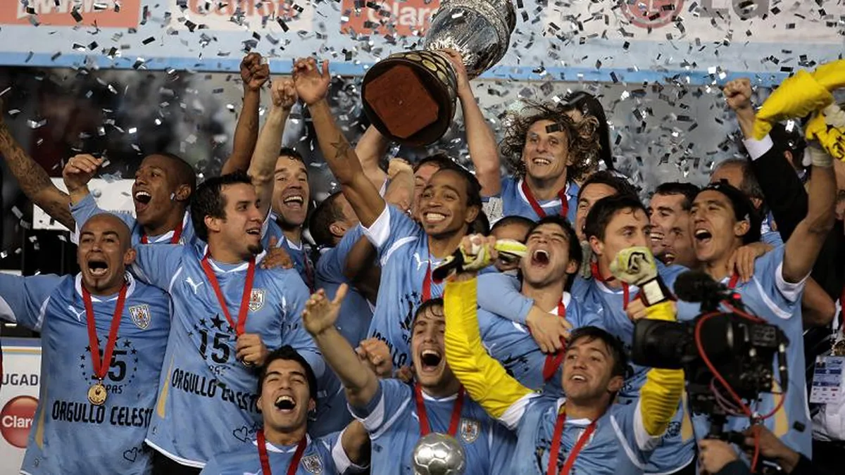 Uruguay campeón en la Copa América 2011 organizada en Argentina Uruguay campeón en la Copa América 2011 organizada en Argentina