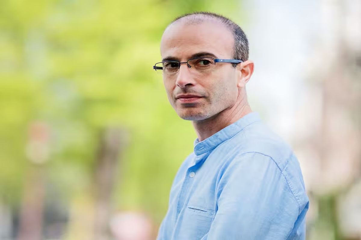 Yuval Noah Harari sostiene que el populismo de Benjamín Netanyahu es uno de los causantes de la guerra. Yuval Noah Harari sostiene que el populismo de Benjamín Netanyahu es uno de los causantes de la guerra.