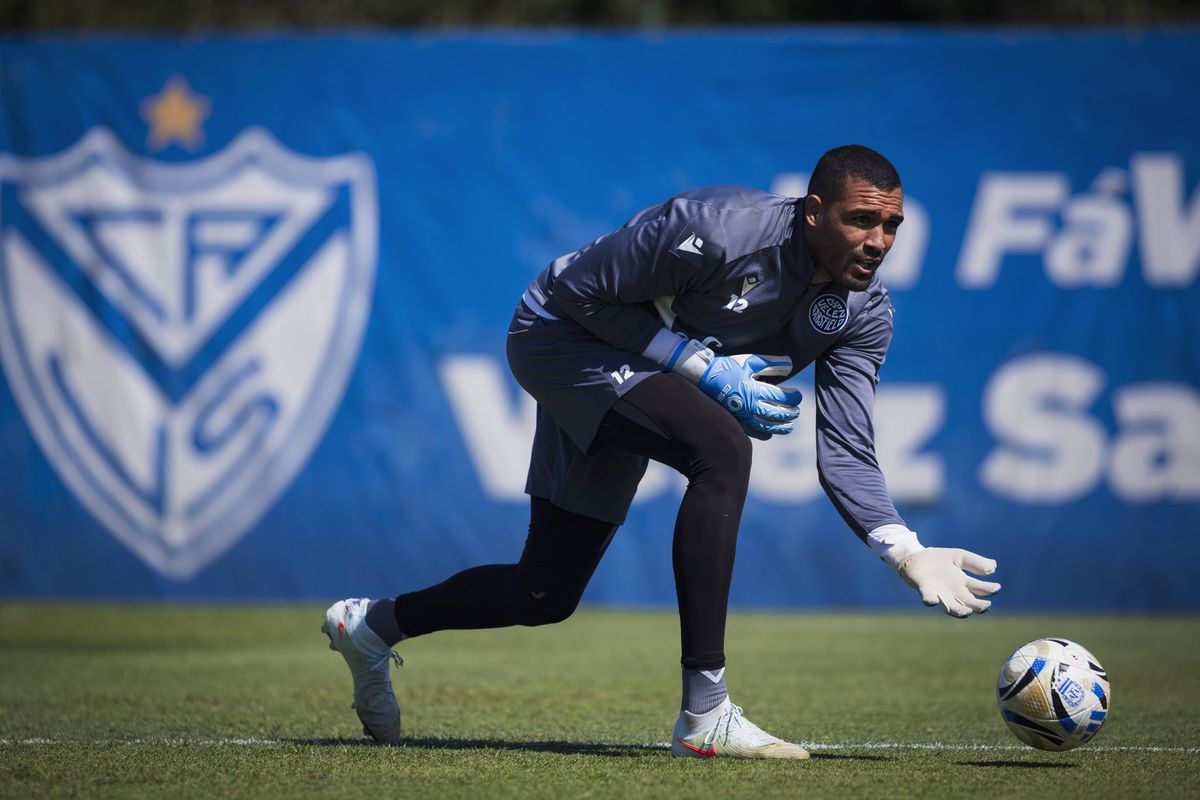 Álvaro Montero, arquero de Vélez