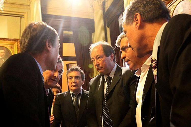 Senadores del FAP y de la UCR manifestaron su oposición al proyecto de democratización de la justicia del oficialismo