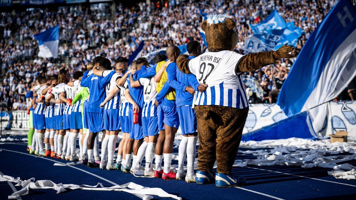Hertha frente a su público.