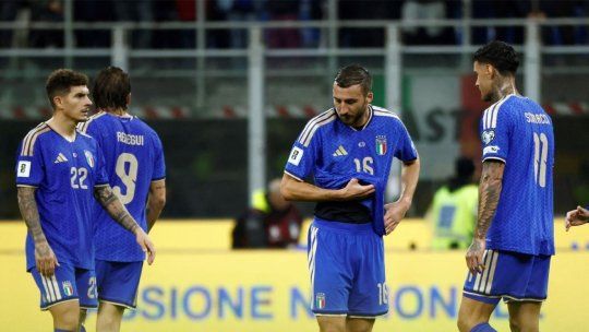 Italia no lo puede creer, por tercera vez consecutiva jugará el repechaje al Mundial. Las otras dos veces fue eliminado. Italia no lo puede creer, por tercera vez consecutiva jugará el repechaje al Mundial. Las otras dos veces fue eliminado.