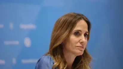 Victoria Tolosa Paz: 