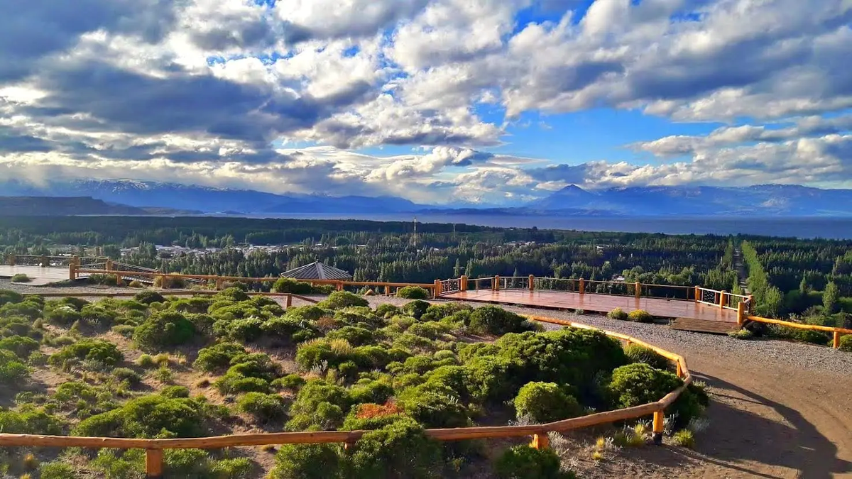 La Patagonia Argentina deslumbra con sus paisajes naturales. (Foto: Turismo Los Antiguos). La Patagonia Argentina deslumbra con sus paisajes naturales. (Foto: Turismo Los Antiguos).