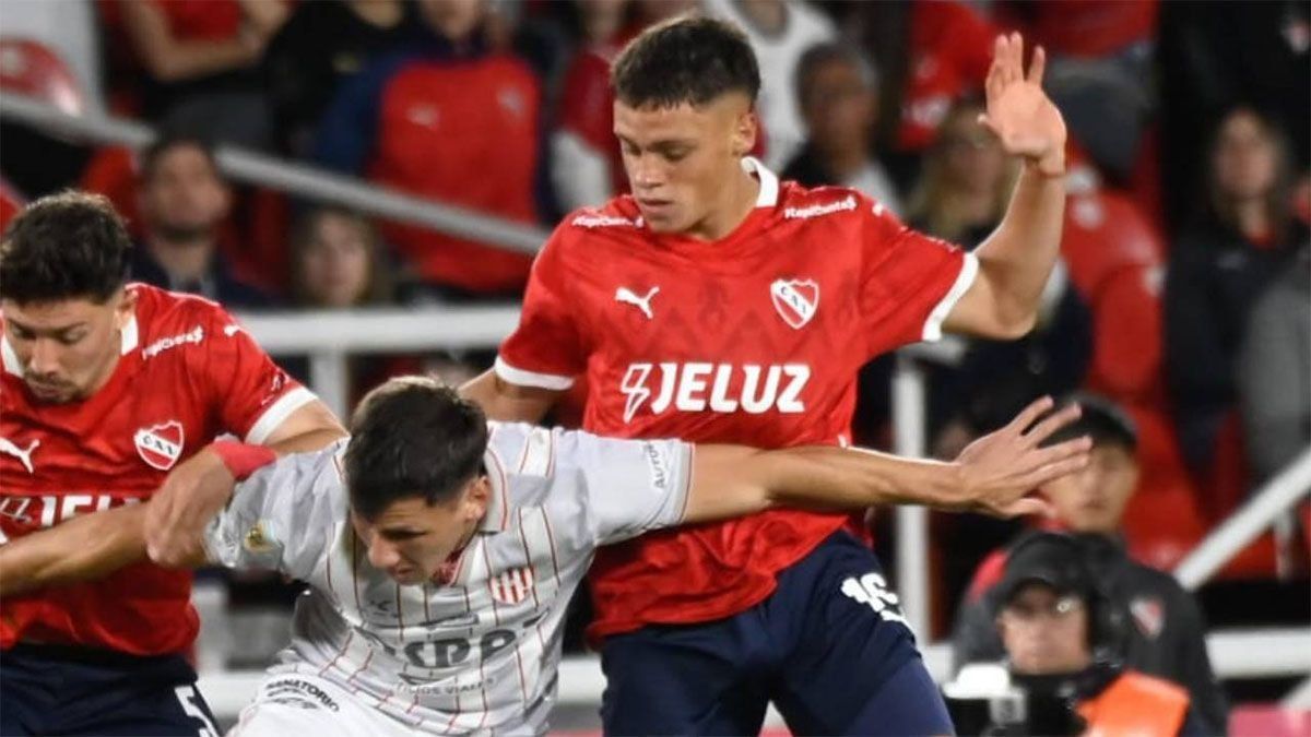 SantiagoHidalgo, jugador considerado una de las joyas de Independiente, pronunció unaletal frase contra sus compañeros tras la fiesta en el yate: “Afuera”. (Foto:Gentileza: LocoXelRojo)