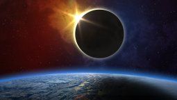 Un eclipse gigantesco y único.