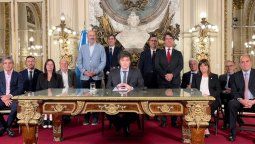 En un artículo de Página12 vaticinaron que Milei llega hasta marzo.