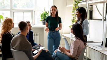 En el segundo semestre son 80.000 las becas que ofrece el Banco Santander a nivel global En el segundo semestre son 80.000 las becas que ofrece el Banco Santander a nivel global