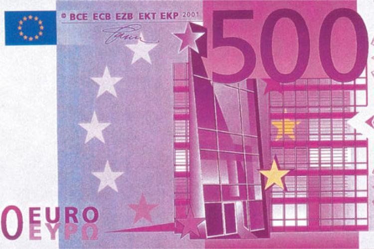 Según La Repubblica el monseñor intentaba supuestamente introducir desde Suiza a Italia 20 millones de euros (más de US$26 millones) en efectivo en un avión privado.