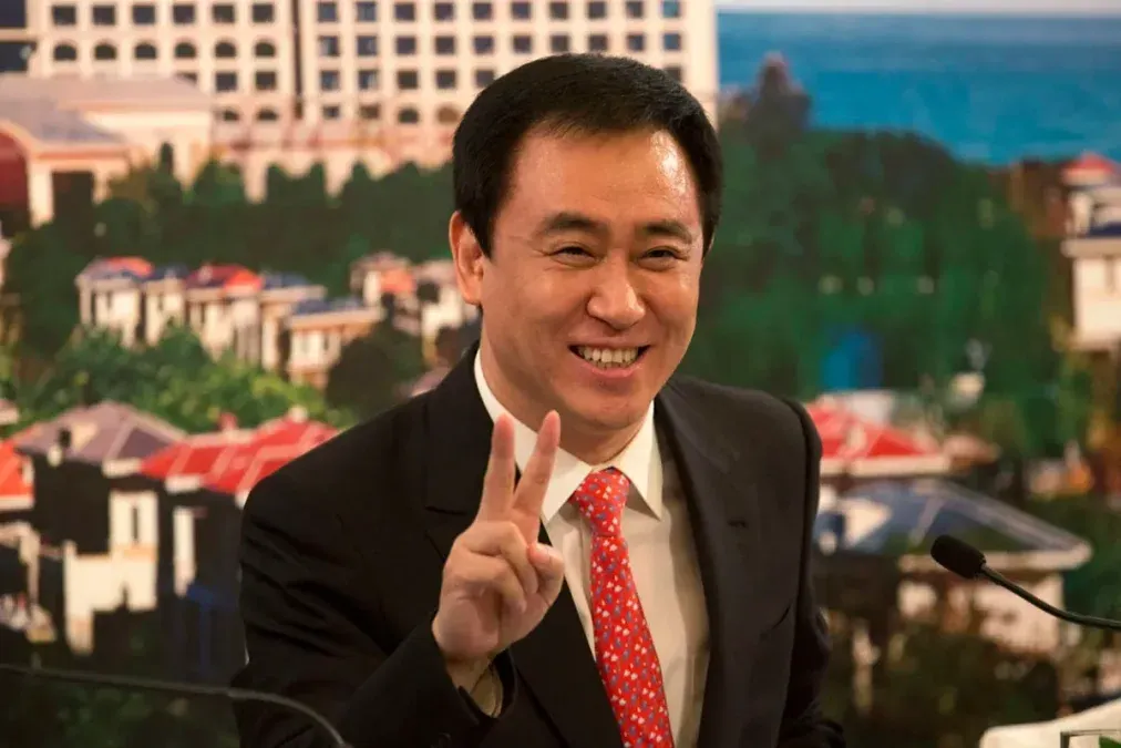 El fundador de Evergrande, sentenciado a prisión perpetua en China.