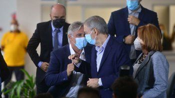 Al final, se dio la candidatura. Al final, se dio la candidatura.