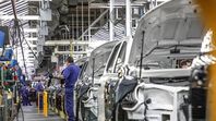 La industria automotriz no levanta y todos sus indicadores están en rojo. La industria automotriz no levanta y todos sus indicadores están en rojo.