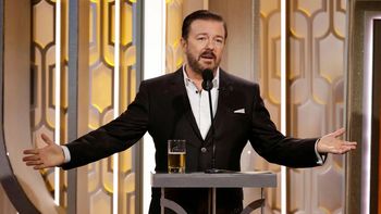 Ricky Gervais, el comediante inglés conocido por The Office, brilló en todos los géneros ganando premios y diciéndole la verdad en la cara a Hollywood. Ricky Gervais, el comediante inglés conocido por The Office, brilló en todos los géneros ganando premios y diciéndole la verdad en la cara a Hollywood.