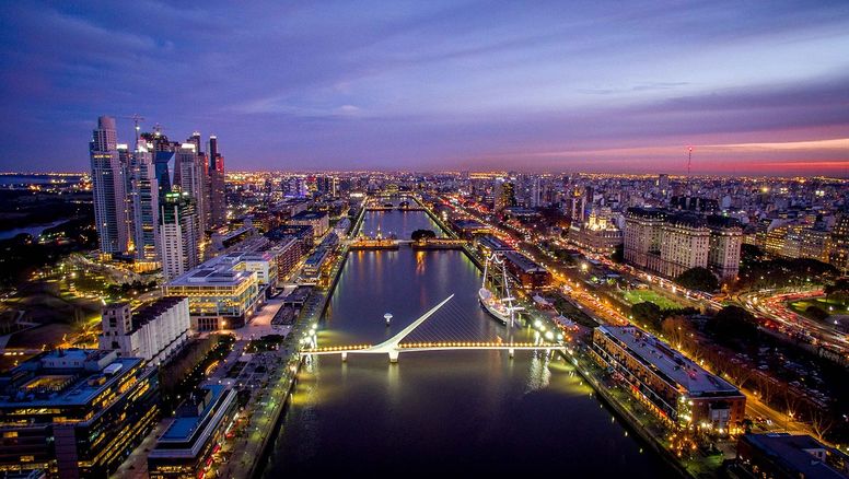 Buenos Aires: la mejor del mundo para visitar; una grieta en la tierra paraliza China