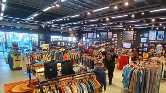 Llega a la Argentina una marca outlet con ropa muy barata. Llega a la Argentina una marca outlet con ropa muy barata.