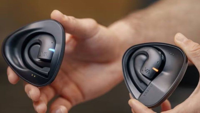Auriculares con IA: permite escuchar muchas voces y suprimir ruidos molestos