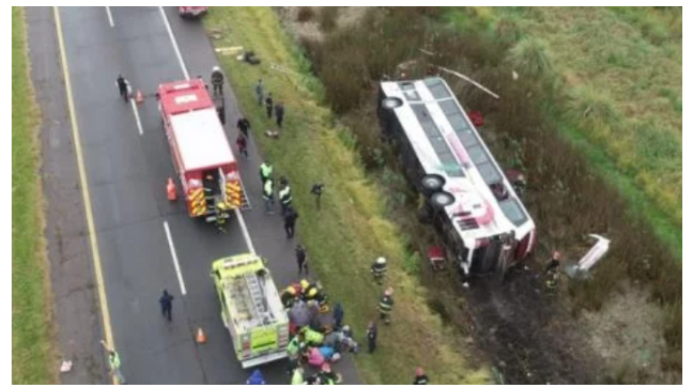Por los accidentes, el Gobierno definirá si continúan circulando los micros de doble piso