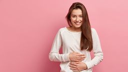 Cuál es la fruta que gastroenterólogos piden que comas / Imagen de wayhomestudio en Freepik. Cuál es la fruta que gastroenterólogos piden que comas / Imagen de wayhomestudio en Freepik.