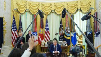 Republicanos insurrectos se unen a los demócratas contra la guerra y Donald Trump los tilda de