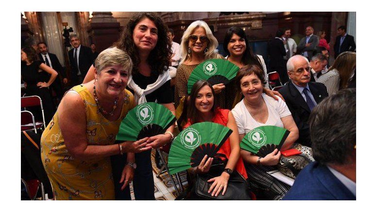 Aborto: Ahora el FdT admite que aceptará cambios para no perder la votación