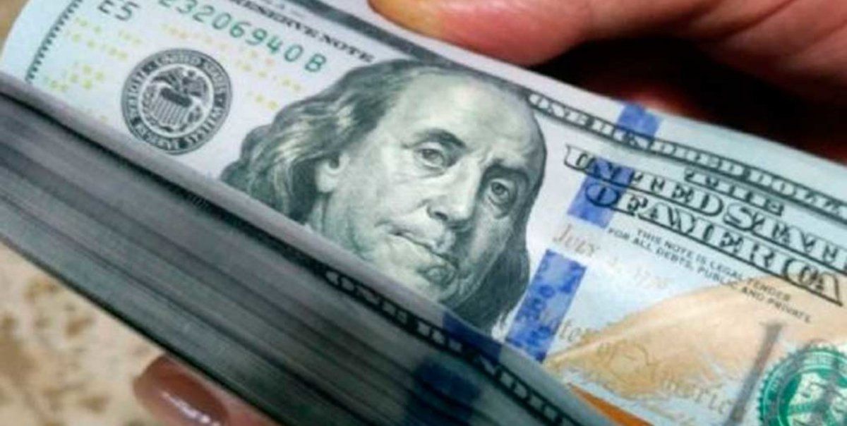 Nuevo retroceso del dólar blue