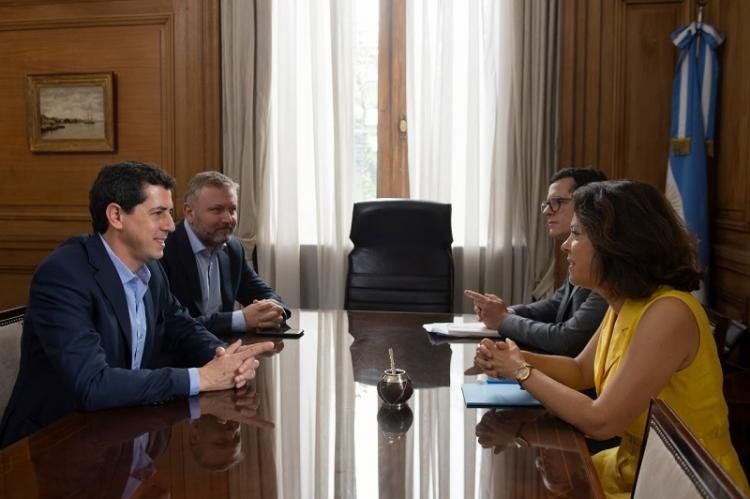 Wado de Pedro se reunió con la Embajadora de Francia