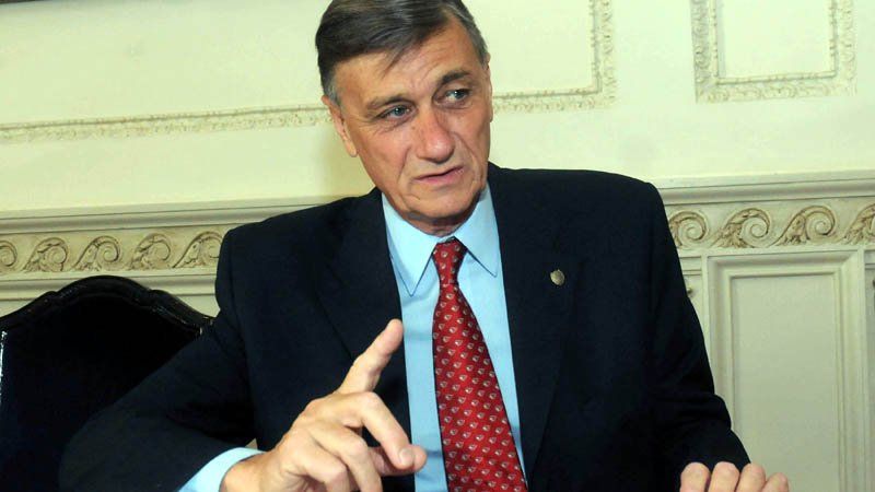 Hermes Binner, candidato a diputado por el socialismo y médico.