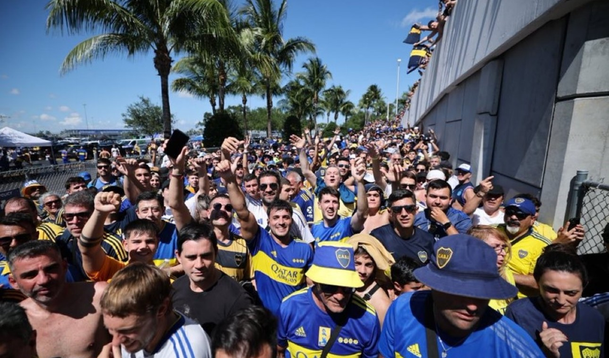 Aguanten Milei y el atraso cambiario: hinchas de Boca invadieron Miami Aguanten Milei y el atraso cambiario: hinchas de Boca invadieron Miami