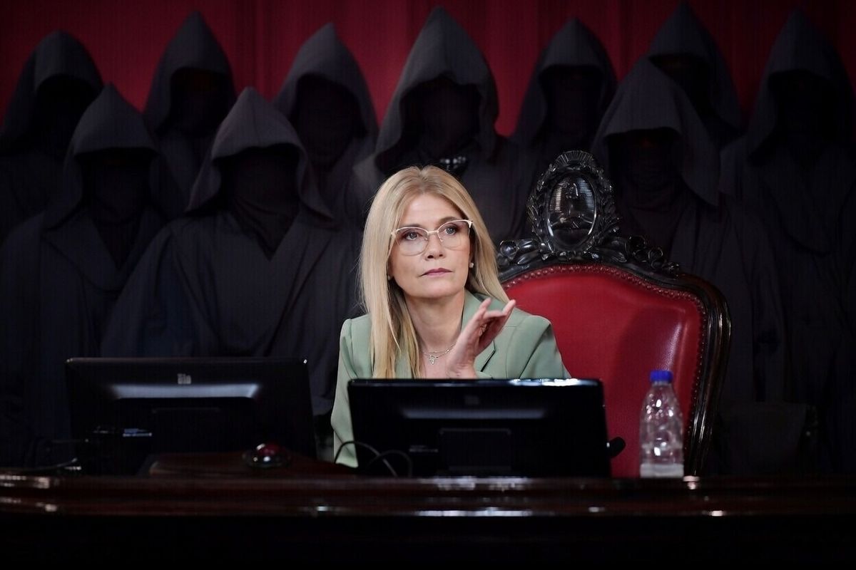 Verónica Magario bajo acecho de La Cámpora.