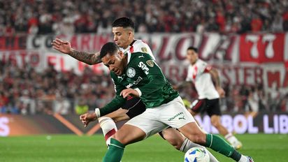 River 1 - Palmeiras 2: el Verdao fue muy superior, pero el Millonario logró achicar diferencias