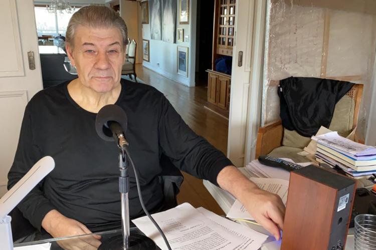 Víctor Hugo Morales, desde su casa