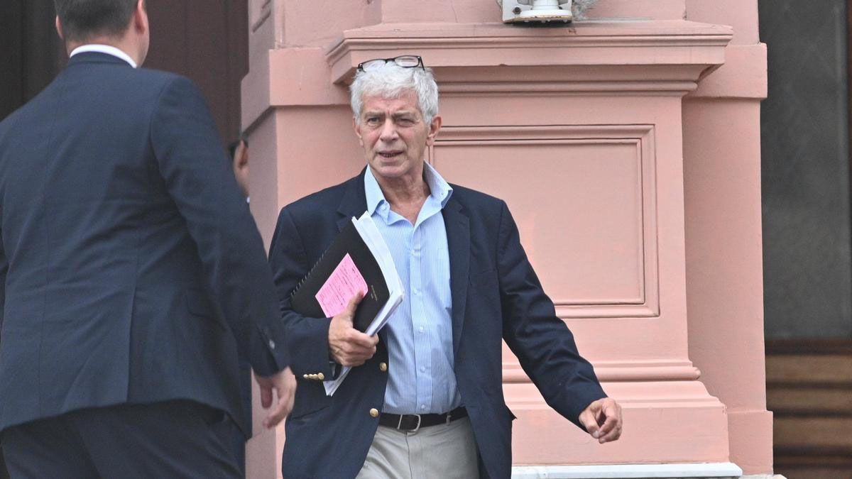 Mariano Cúneo Libarona volvió a hablar de una posible intervención de la AFA y recordó un artículo de la ley de entidades financieras que lo habilita. Mariano Cúneo Libarona volvió a hablar de una posible intervención de la AFA y recordó un artículo de la ley de entidades financieras que lo habilita.