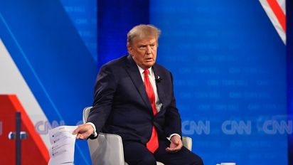 Llora la CNN: Preocupación por Trump y Biden que no repunta