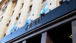 AFIP intima a trabajadores que tengan ingresos no declarados