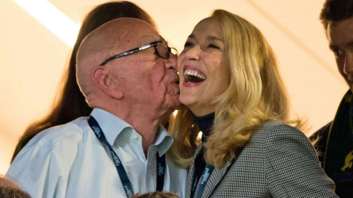 Rupert Murdoch, igualmente, goza de la bonanza de su medio que supera a CNN, el anexado con los demócratas.